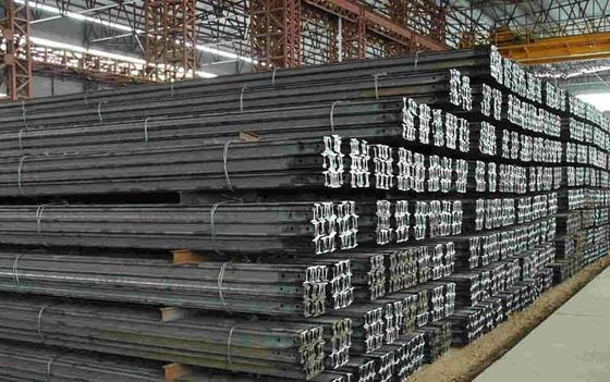 comprar Aço Crane Rail de QU120 QU100, ODM de aço do padrão do trilho B T 5055-2014 da estrada de ferro online manufacture