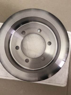 O anel de aço resistente 42CrMo da engrenagem da forjadura forjou o diâmetro das rodas 550mm do trilho