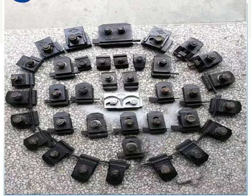 O tipo da perfuração forjou o auto flexível de aço que trava Crane Rail Clips