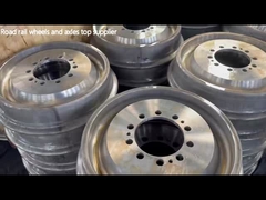 Ferrovias ligeiras rodas resistentes segurança montada com pneus e centro da roda